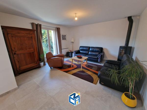 MAISON FAMILIALE 5 CHAMBRES, SOUS-SOL COMPLET ET TERRAIN 707M2