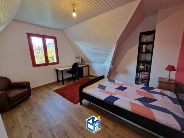 MAISON FAMILIALE 5 CHAMBRES, SOUS-SOL COMPLET ET TERRAIN 707M2