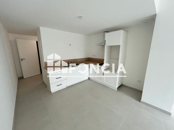 Location Appartement 2 pièces 46.86 m² - AVENUE CLOT BEY Marseille 13008