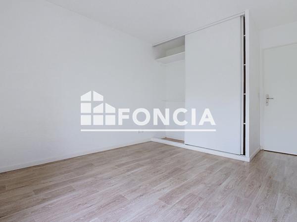 Location Appartement 3 pièces 59.9 m² - 25 RUE DU CARIN Wattrelos 59150