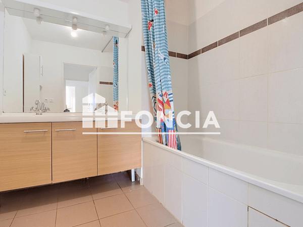 Location Appartement 3 pièces 59.9 m² - 25 RUE DU CARIN Wattrelos 59150
