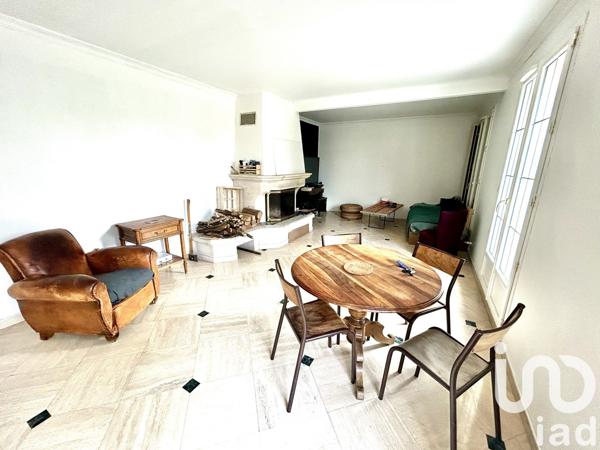 Maison 6 pièces de 155 m² à Orgeval (78630)