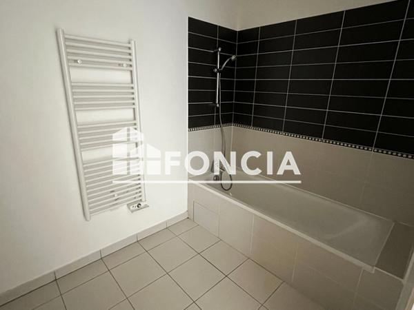 Location Appartement 2 pièces 41.07 m² - 53 RUE DE LA POYA Marignier 74970