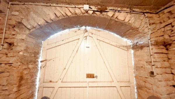 Asquins (89450) Maison de caractère en pierres apparentes située dans le secteur d' ASQUINS au prix de 235 400 € F.A.I.