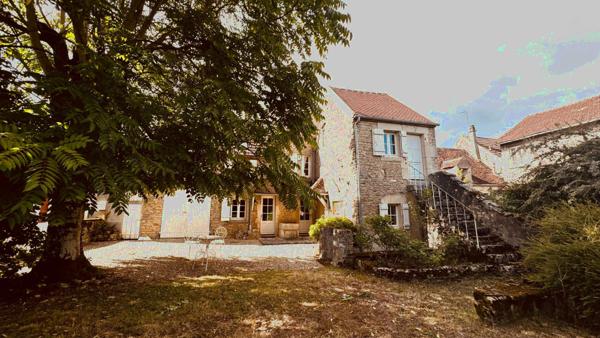 Asquins (89450) Maison de caractère en pierres apparentes située dans le secteur d' ASQUINS au prix de 235 400 € F.A.I.