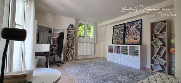 Maison de caractère T5/T7 rénovée vendue meublée