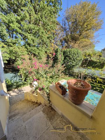 Maison de caractère T5/T7 rénovée vendue meublée