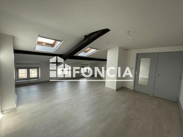 Location Studio 27.1 m² - 59 RUE ANTOINE DURAFOUR Saint Etienne 42100