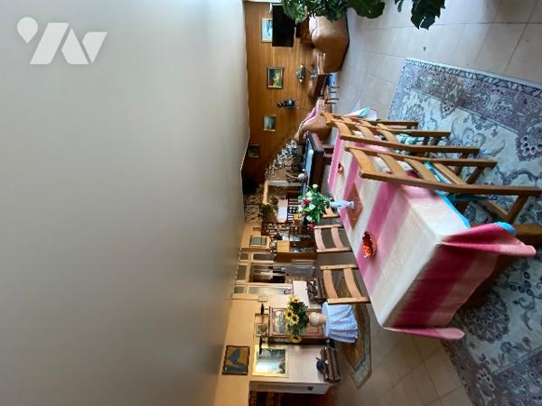 Maison à fort potentiel d’une surface de 270 m2 8 chambres avec garage et jardin