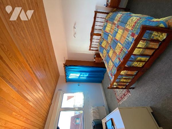 Maison à fort potentiel d’une surface de 270 m2 8 chambres avec garage et jardin