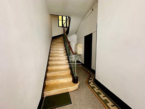 Perpignan Centre : Appartement 4 pièces traversant avec balcon à vendre