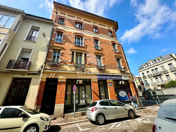 Perpignan Centre : Appartement 4 pièces traversant avec balcon à vendre