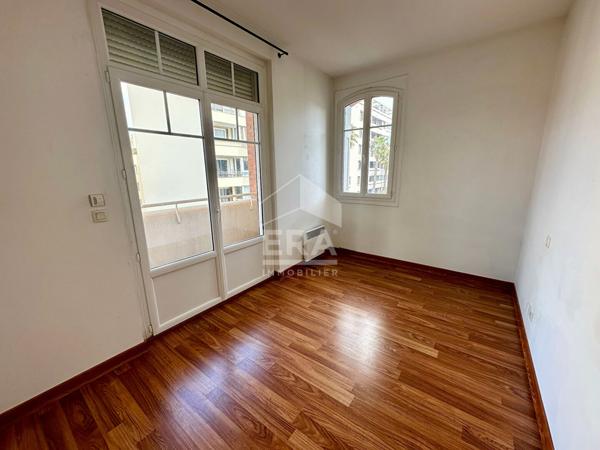 Perpignan Centre : Appartement 4 pièces traversant avec balcon à vendre