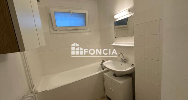Location Appartement 3 pièces 58.22 m² - Grenoble 38100