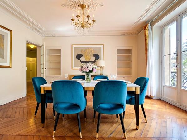Appartement Haussmanien 4 chambres et balcon