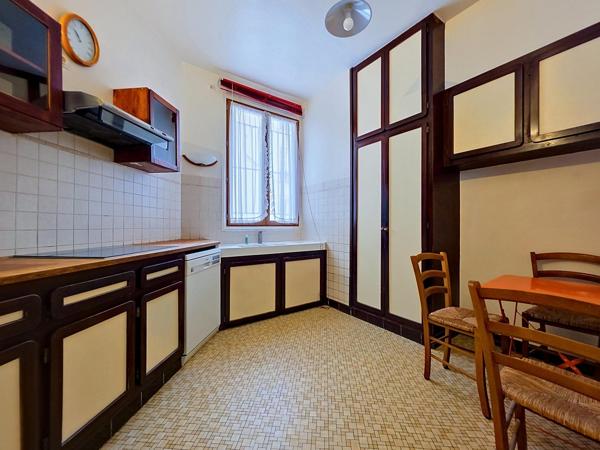 Appartement Haussmanien 4 chambres et balcon