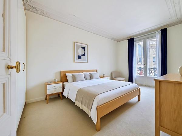 Appartement Haussmanien 4 chambres et balcon