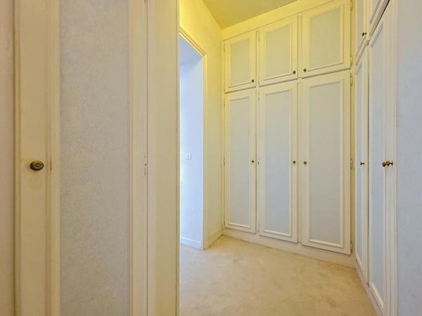 Appartement Haussmanien 4 chambres et balcon