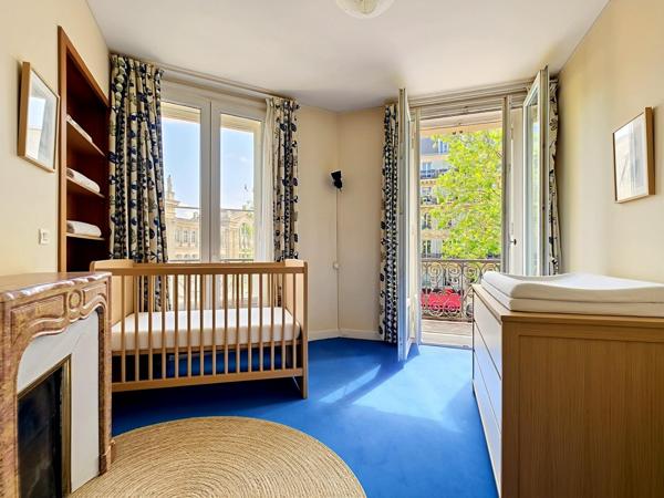 Appartement Haussmanien 4 chambres et balcon