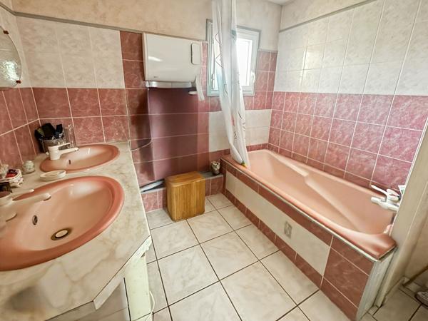 Maison Acheres 6 pièce(s) 100 m2