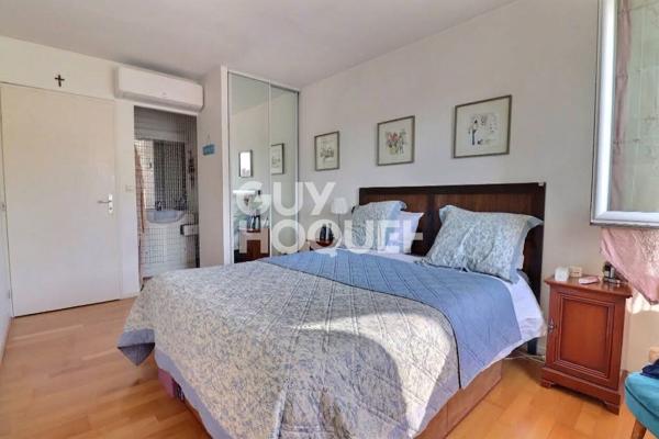 T5 en duplex comme une maison sur les toits - Saxe Gambetta