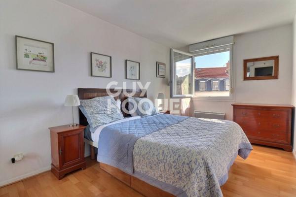 T5 en duplex comme une maison sur les toits - Saxe Gambetta
