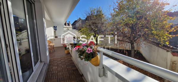 Dans le prisé secteur Saint-Thomas, découvrez ce vaste T4 de 91 m² entièrement rénové, lumineux et fonctionnel, avec terrasse exposée sud/ouest et box fermé. Un bien rare alliant confort, modernité et proximité immédiate des commodités. À visiter sans tarder !