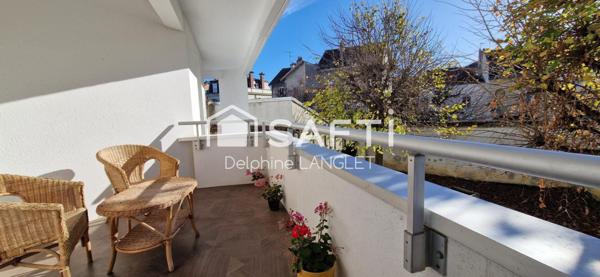 Dans le prisé secteur Saint-Thomas, découvrez ce vaste T4 de 91 m² entièrement rénové, lumineux et fonctionnel, avec terrasse exposée sud/ouest et box fermé. Un bien rare alliant confort, modernité et proximité immédiate des commodités. À visiter sans tarder !