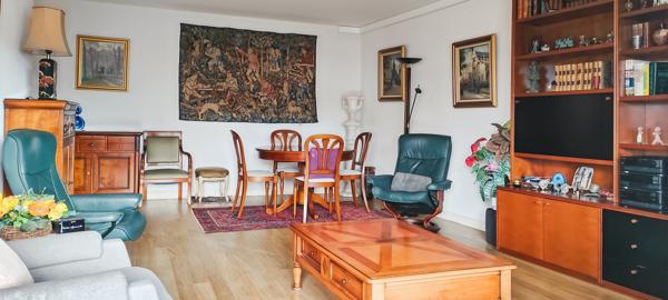 Appartement
         3 pièces
        - 88 m² 498 000 € *