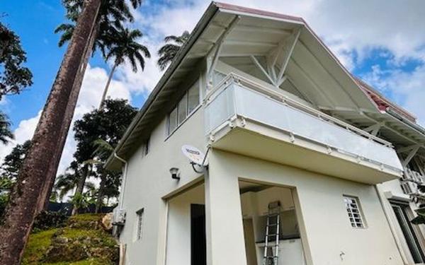 Maison à louer    7 pièces •  Petit-Bourg