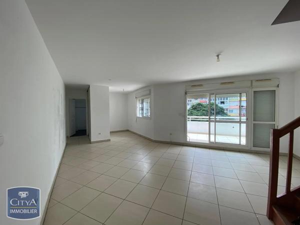 Appartement à louer 5 pièces 129.05m² Saint-Denis (97400)