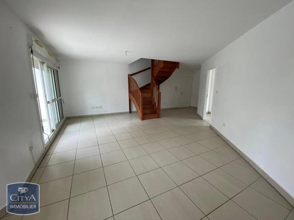 Appartement à louer 5 pièces 129.05m² Saint-Denis (97400)