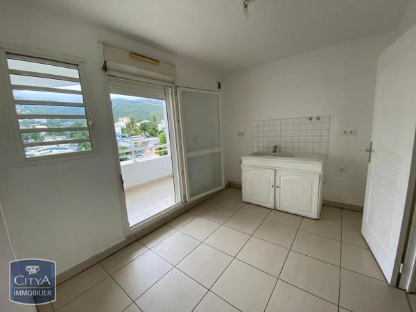 Appartement à louer 5 pièces 129.05m² Saint-Denis (97400)