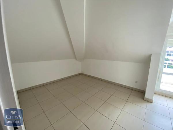 Appartement à louer 5 pièces 129.05m² Saint-Denis (97400)