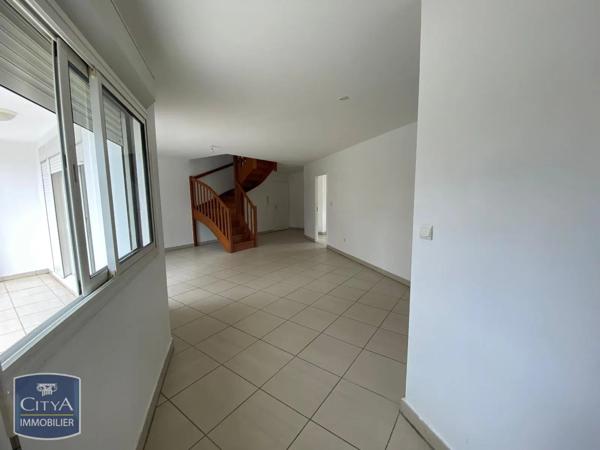 Appartement à louer 5 pièces 129.05m² Saint-Denis (97400)