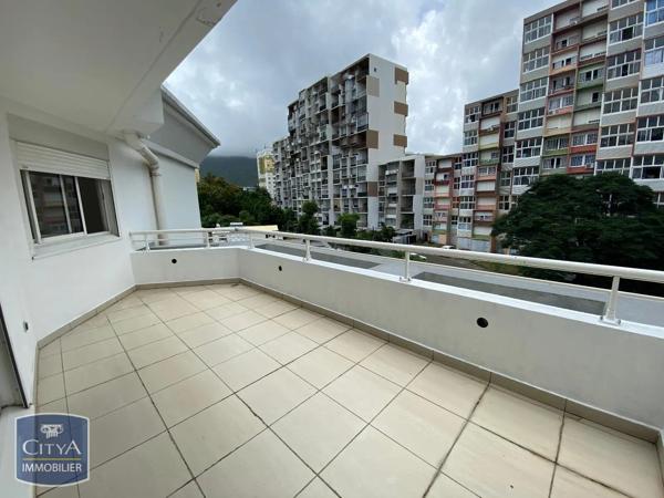 Appartement à louer 5 pièces 129.05m² Saint-Denis (97400)