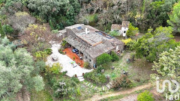 Domaine 5 pièces de 204 m² à Faugères (34600)