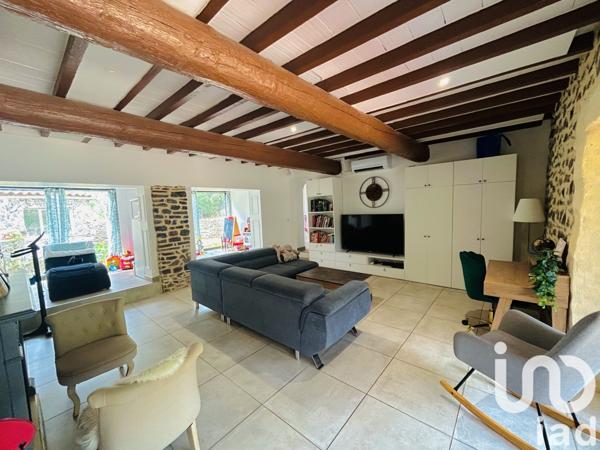 Domaine 5 pièces de 204 m² à Faugères (34600)