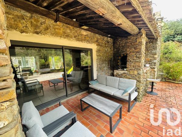 Domaine 5 pièces de 204 m² à Faugères (34600)