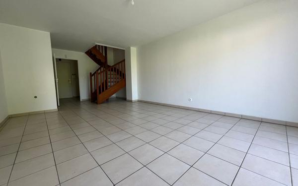 Maison à louer    4 pièces •  Montrabé