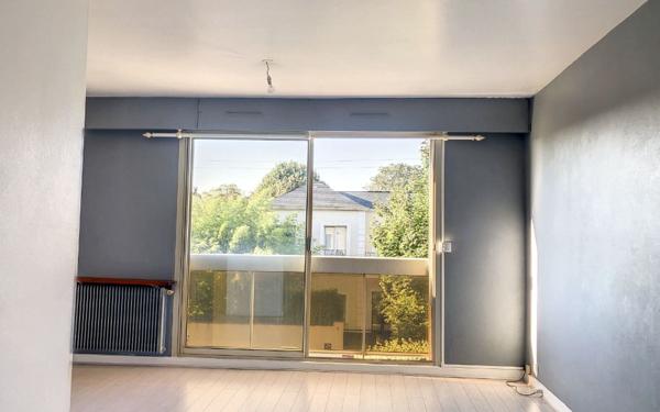 Appartement à louer    1 pièce •  La Varenne - Saint-Maur-des-Fossés