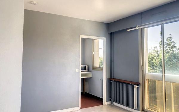 Appartement à louer    1 pièce •  La Varenne - Saint-Maur-des-Fossés
