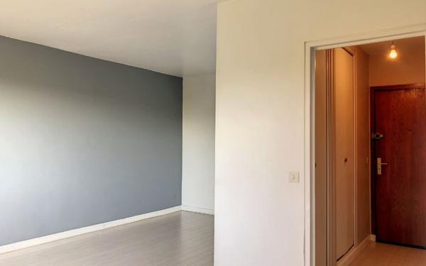 Appartement à louer    1 pièce •  La Varenne - Saint-Maur-des-Fossés