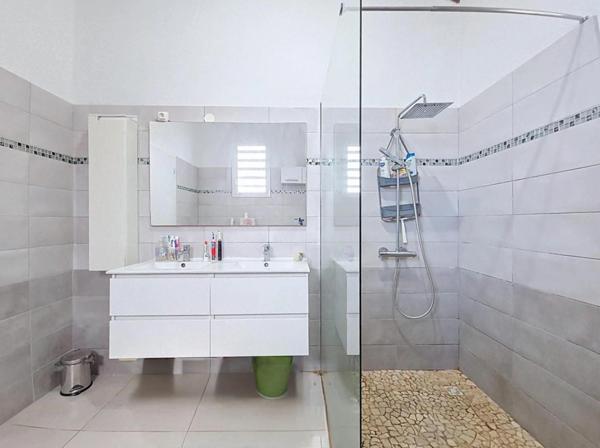 Villa spacieuse avec vue mer 3 chambres, potentiel d’agrandissement – Vieux-Habitants (971)