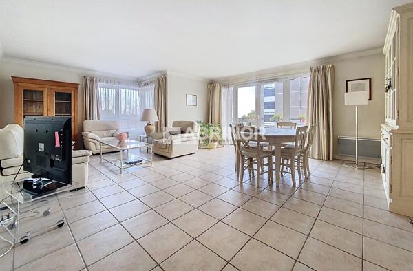 Magnifique appartement T4 situé dans une résidence de grand standing MARCQ EN BAROEUL
