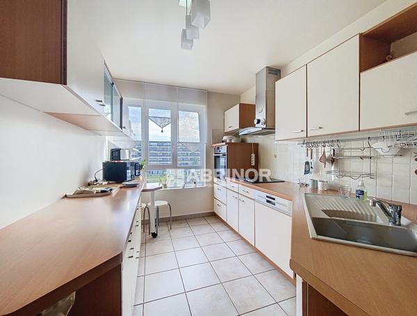 Magnifique appartement T4 situé dans une résidence de grand standing MARCQ EN BAROEUL