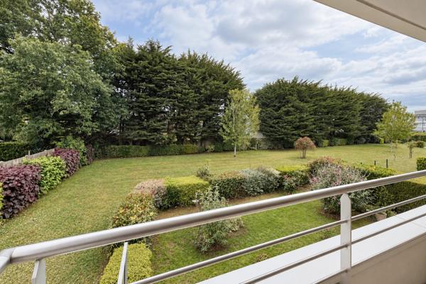 A VENDRE – Vannes Ouest Appartement 3 chambres Terrasse 2 garages