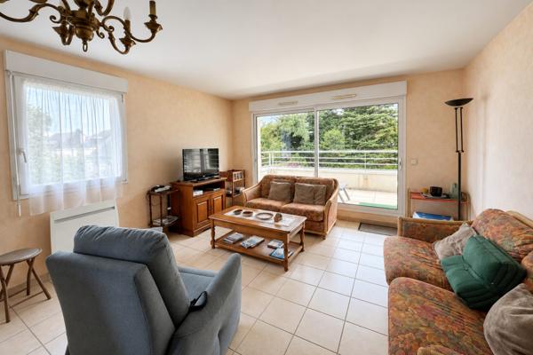 A VENDRE – Vannes Ouest Appartement 3 chambres Terrasse 2 garages