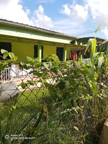 Immeuble  8 pièce(s) 175m2 au lamentin