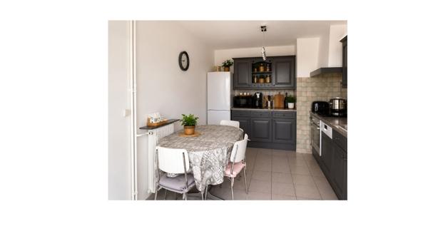 Appartement à vendre 4 pièces 97 m² Berre-l'Étang